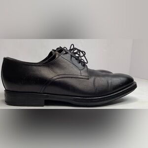 Paul Smith men’s black lace up dress shoes. In excellent condition